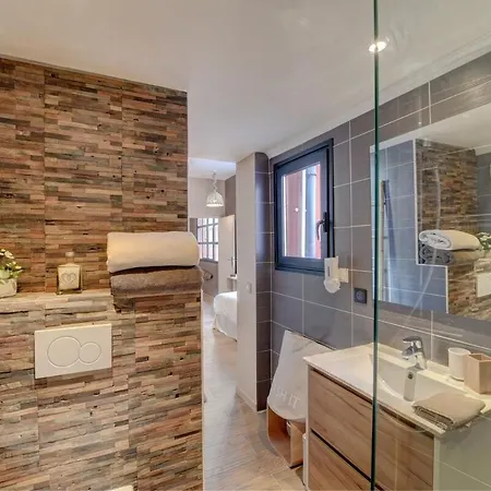 Loft Design, Forville, Centre De קאן